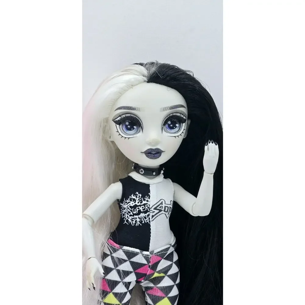 Rainbow High Shadow Series Heather Grayson Fashion Doll